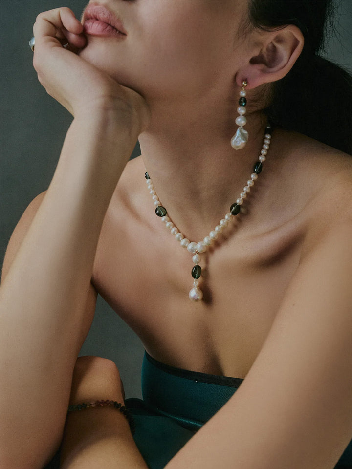 Poet Pearl Earrings
