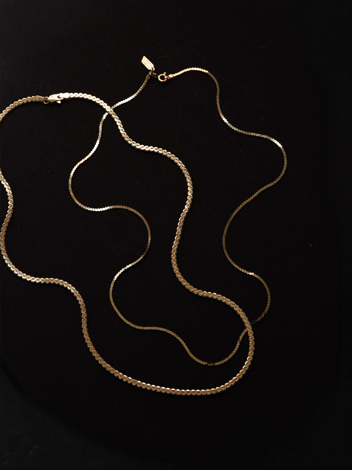Demi Serpentine Chain