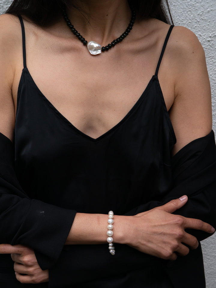 Contour Pearl Bracelet