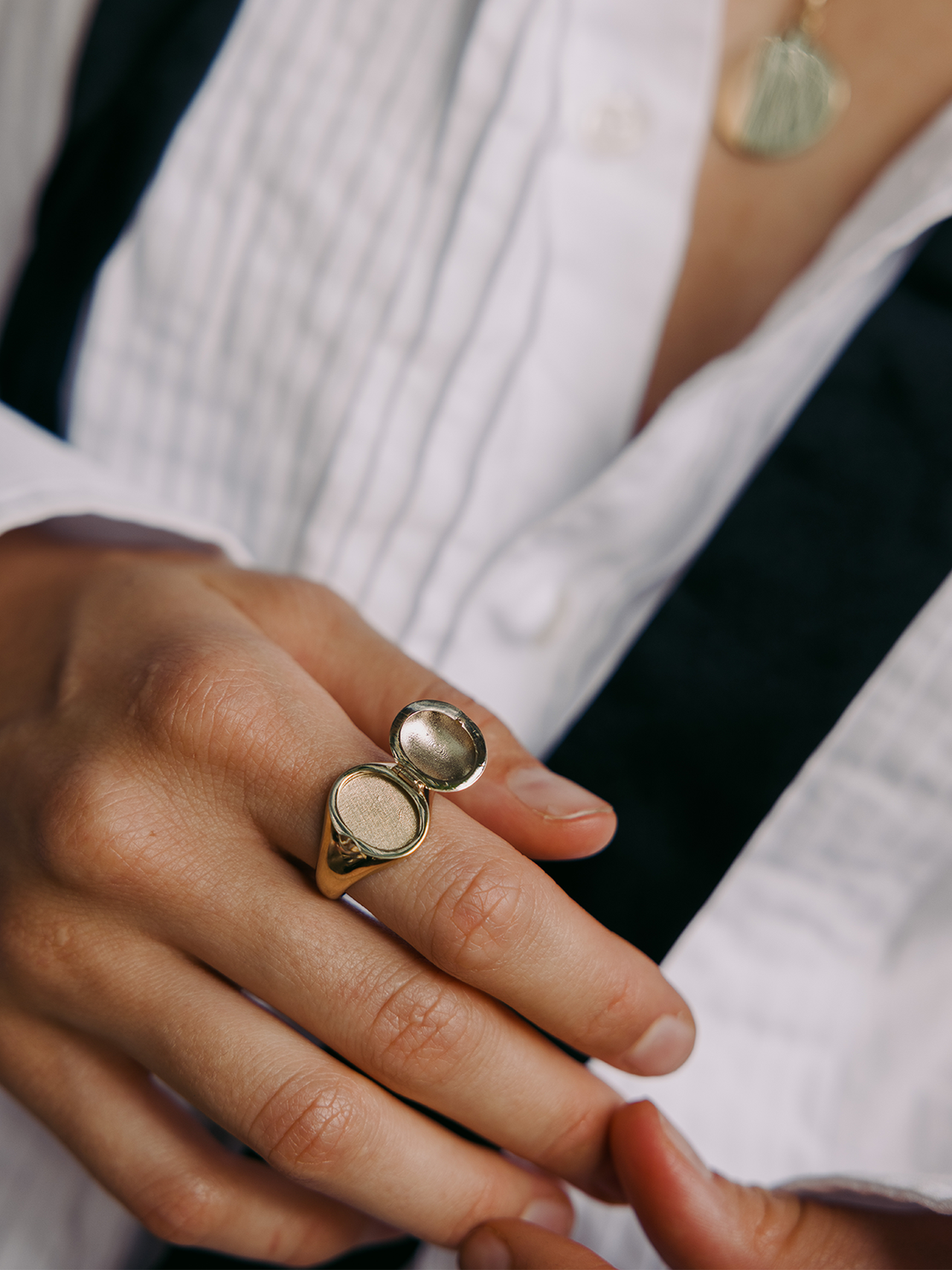 Locket Signet
