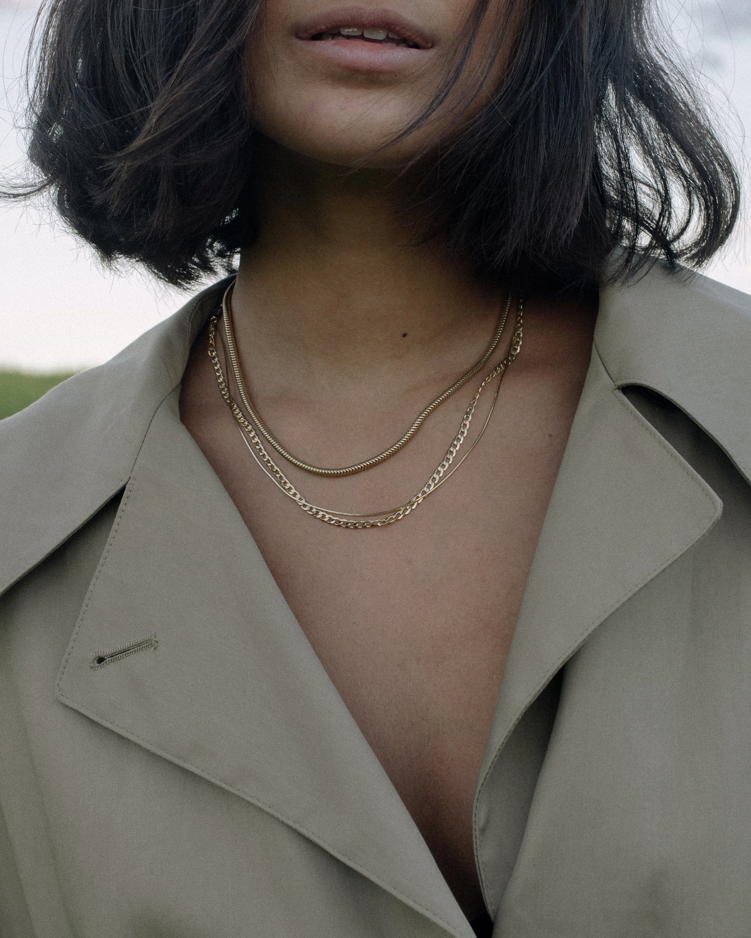 XL Lightweight Havana Chain shot on model