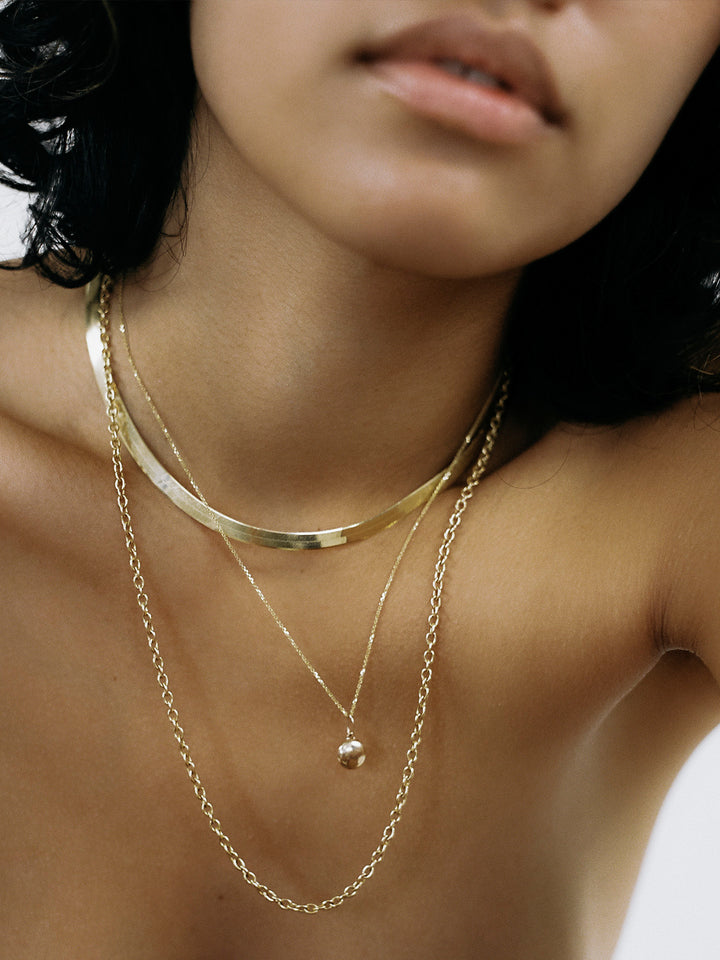 XL Herringbone Vermeil shot on model